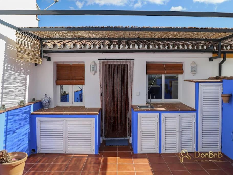 Apartamento Almocabar Penthouse With Terrace And Wifi In *